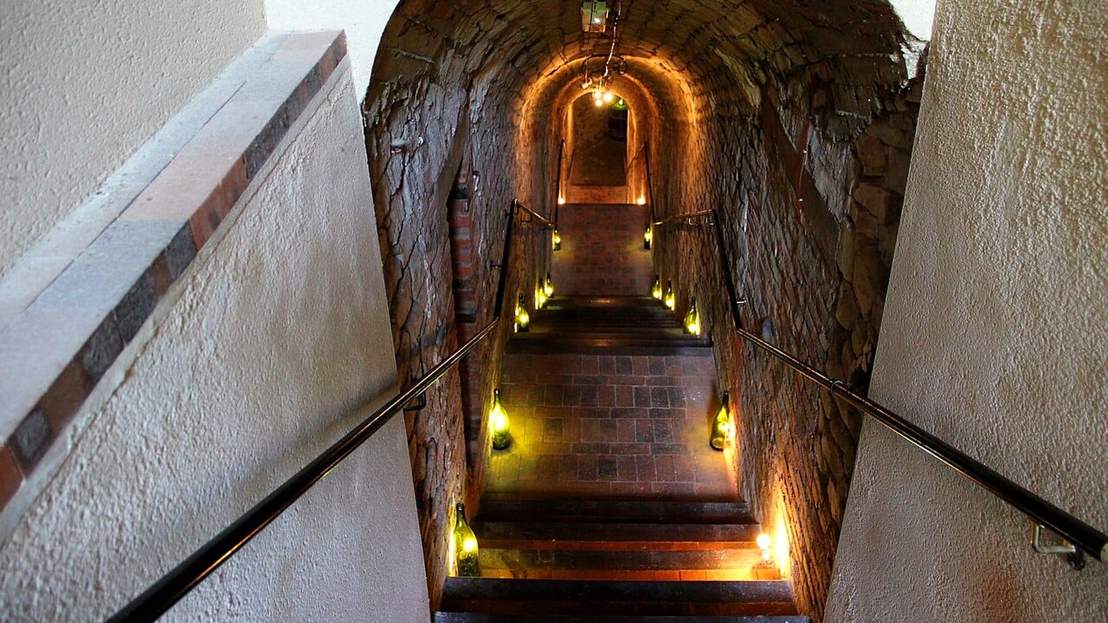 City break Reims | Zejście do kredowej piwnicy Champagne Lamiable i degustacja 3 Grand Cru foto 3