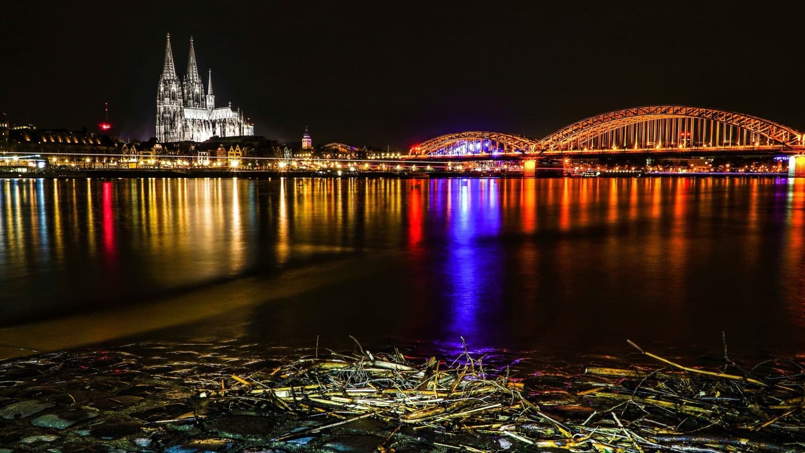 City break do Kolonii z biletem na podróż w czasie w wirtualnej rzeczywistości foto 2
