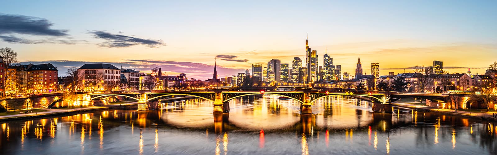 Frankfurt: gdzie historyczny urok spotyka się z nowoczesnym blaskiem